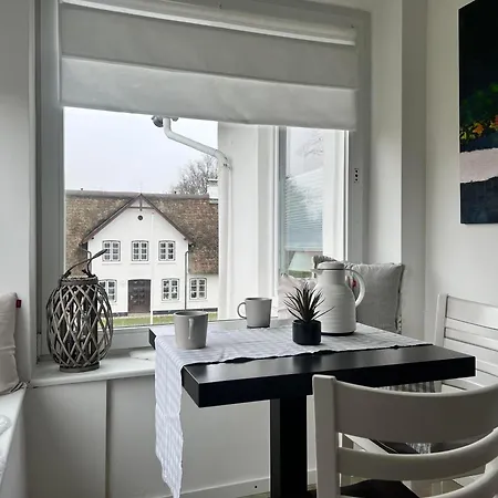 M1